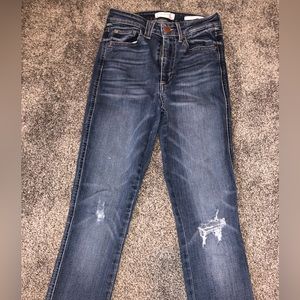 Guess 27 high rise skinny jeans